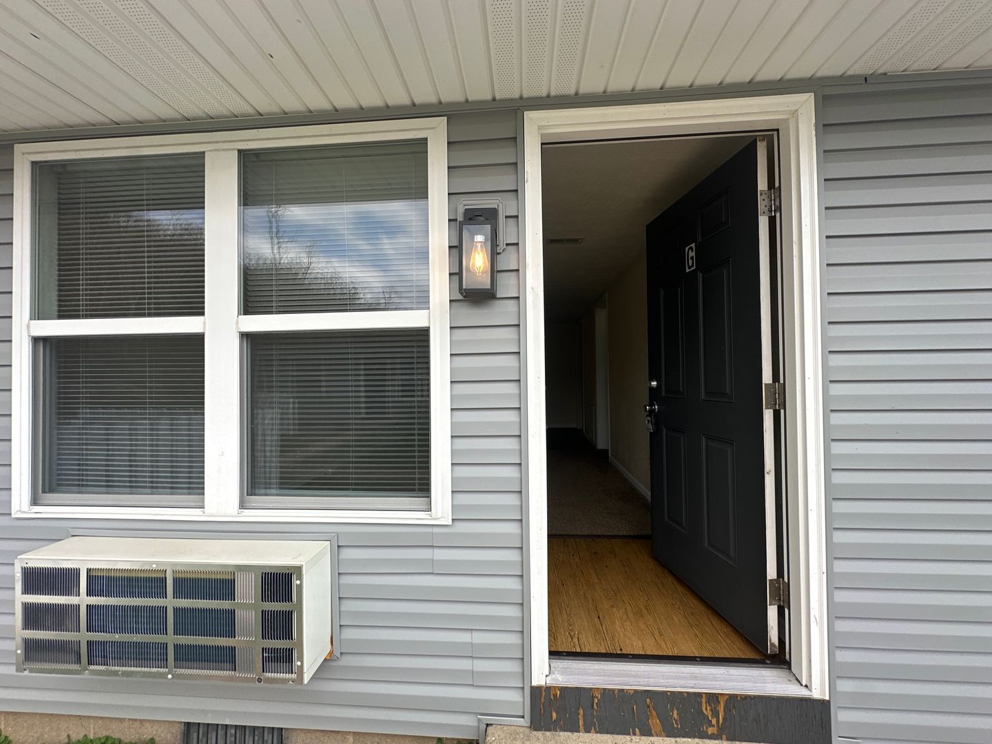 Belpre Apartment: 1604 Hill Street