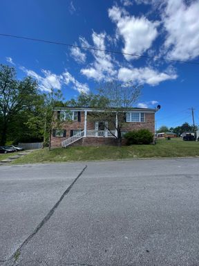 2 Bed 1 Bath Rental at 202 S. Hill Street - A, Athens, TN – photo 1