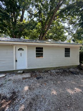 Cozy 1-Bedroom Apartment in Athens, TN – Recently Updated, Convenient Location!
