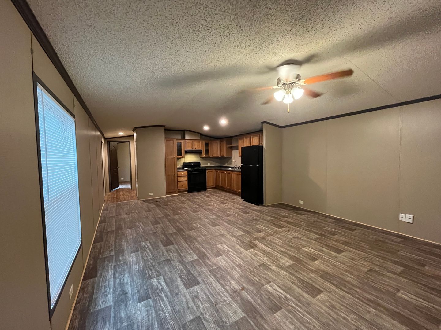 Topeka Apartment: 195 NE Coachlight Drive