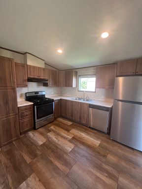 Beautiful Manufactured Homes - Move in Today
