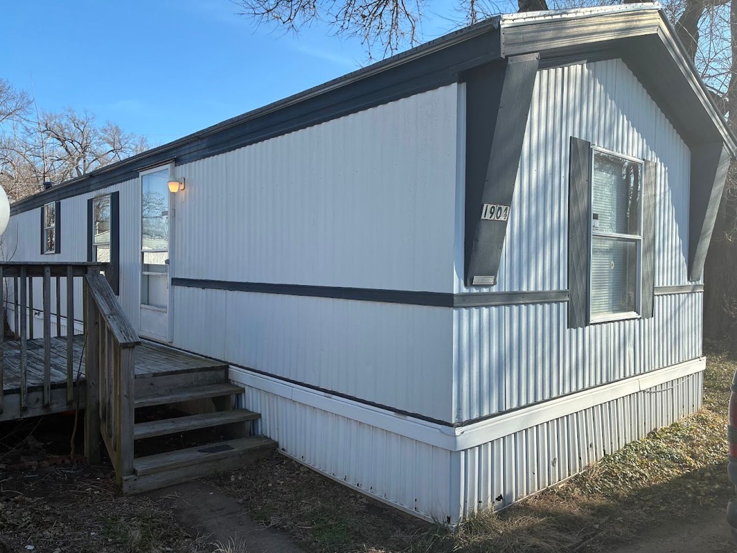 Topeka Apartment: 113 NE Burgess Court