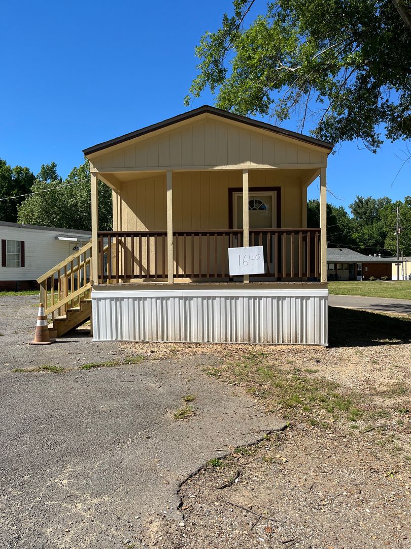 Memphis Apartment: 4144 Thomas St