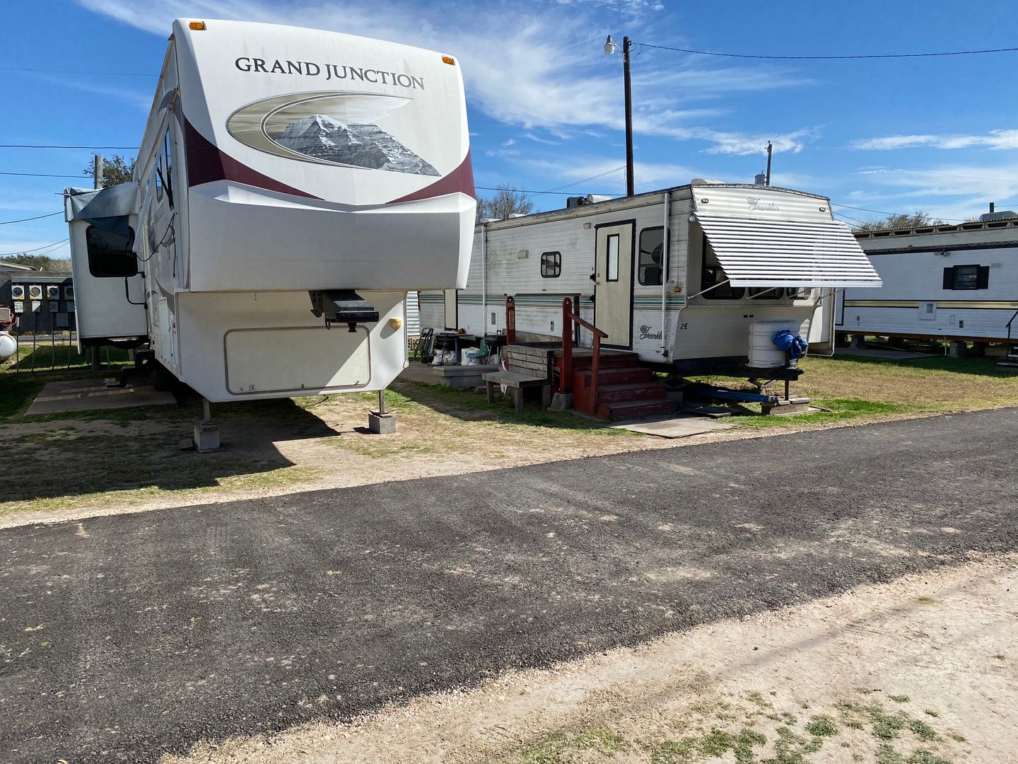 Alamo Apartment: 1513 W Crockett St #49A