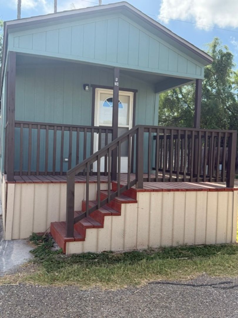 Mission Apartment: 1740 E US Business Hwy 83