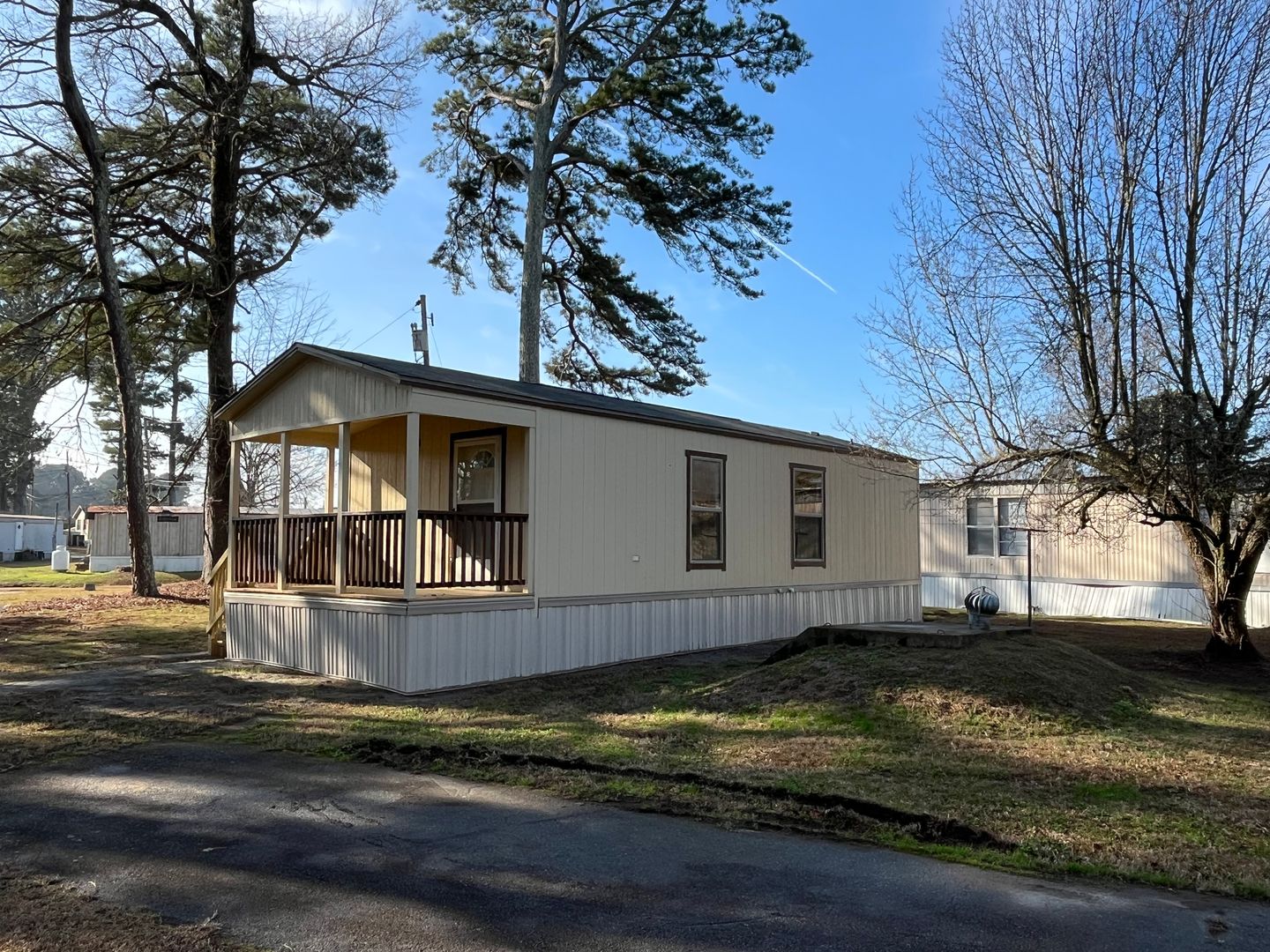 Jacksonville Apartment: 3000 John Harden Dr