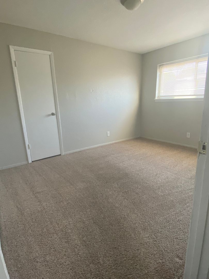 Amarillo Apartment: 2806 SW 28th Ave