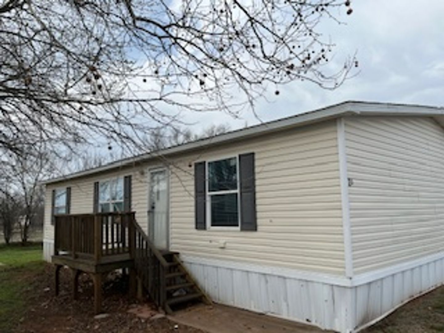 Stillwater Apartment: 2323 E. 6th Ave