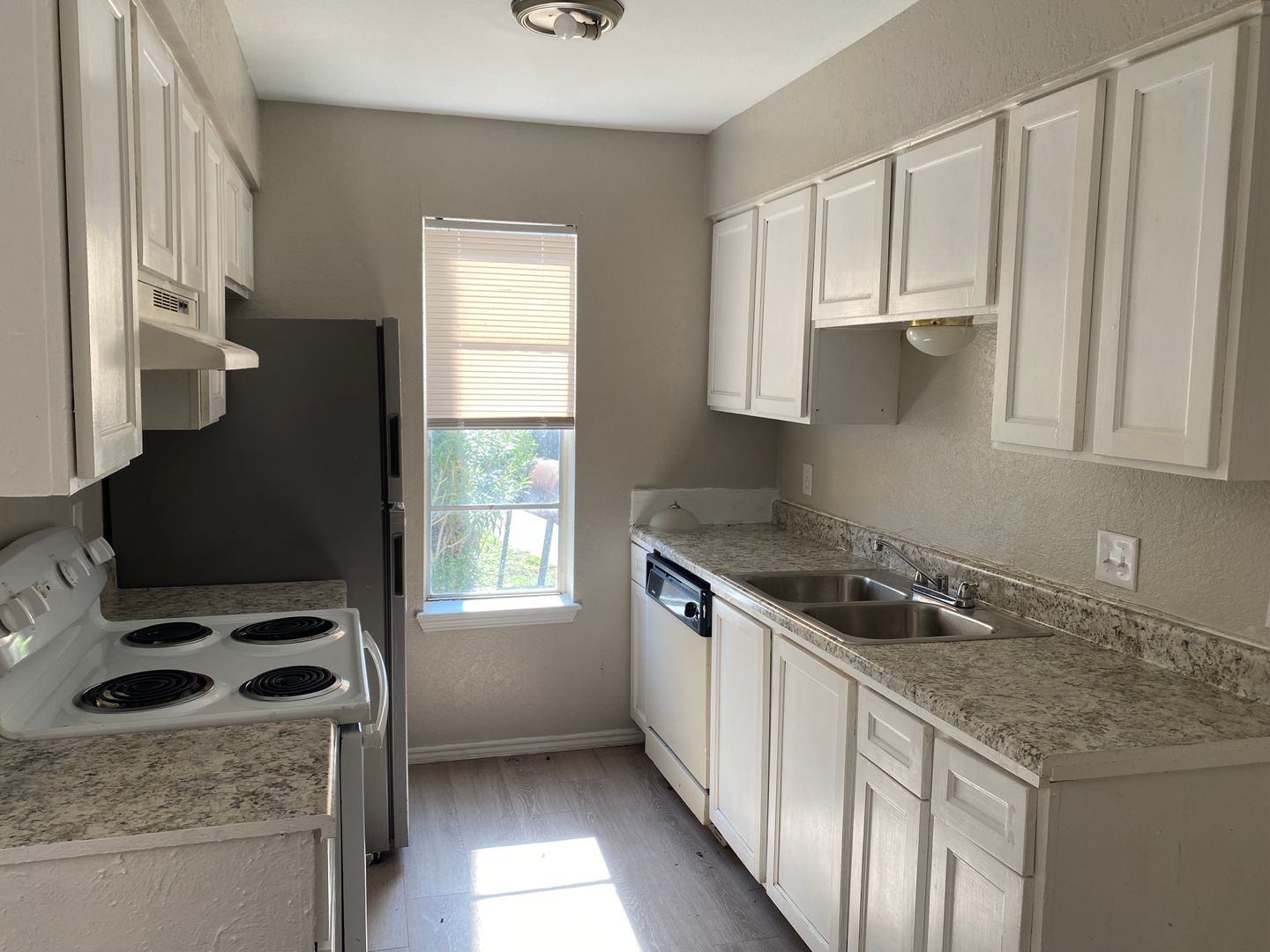 Harlingen Apartment: 1501 Sam Houston Dr