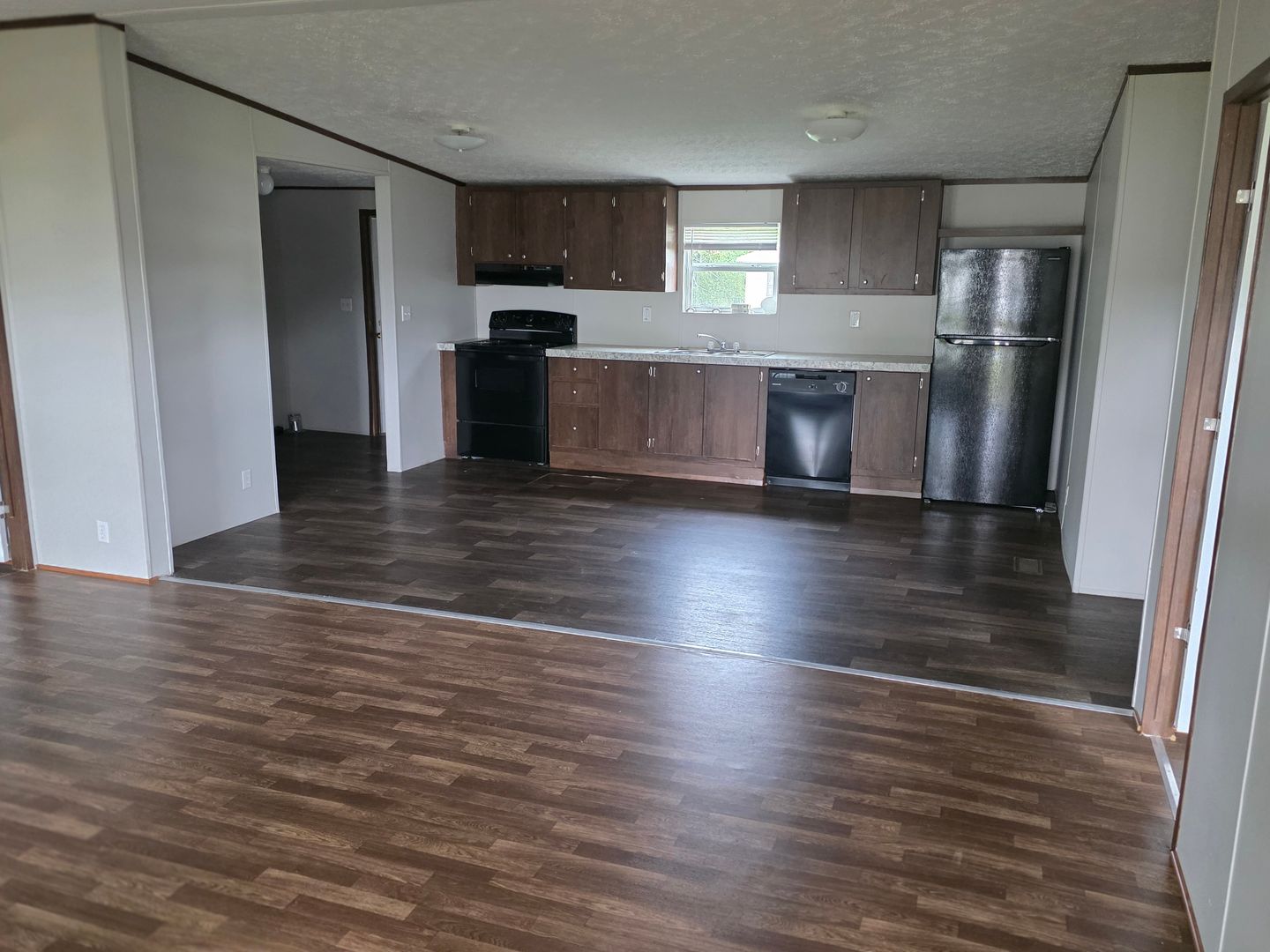 Stillwater Apartment: 2323 E. 6th Ave