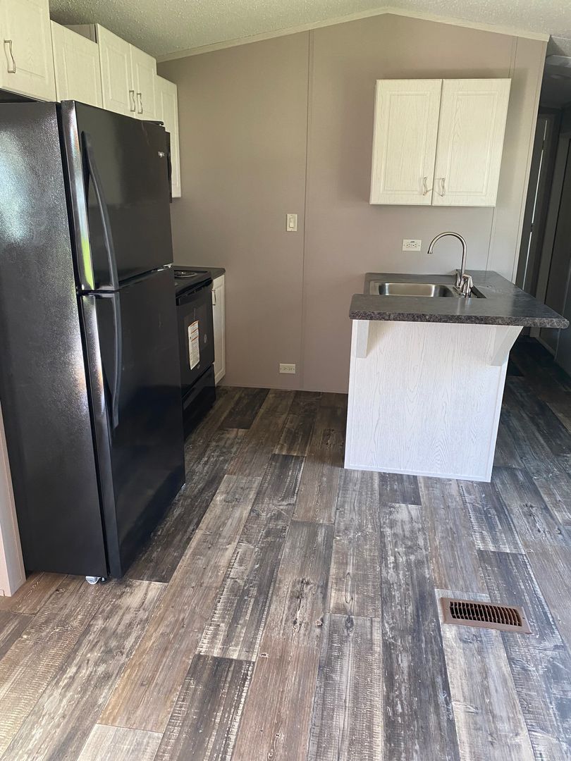 Now leasing 12 of 12
