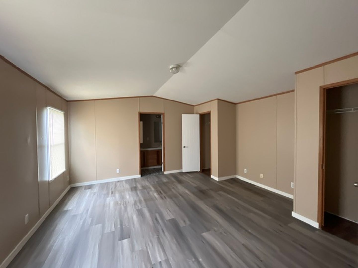 Stillwater Apartment: 2900 E. 6th Ave