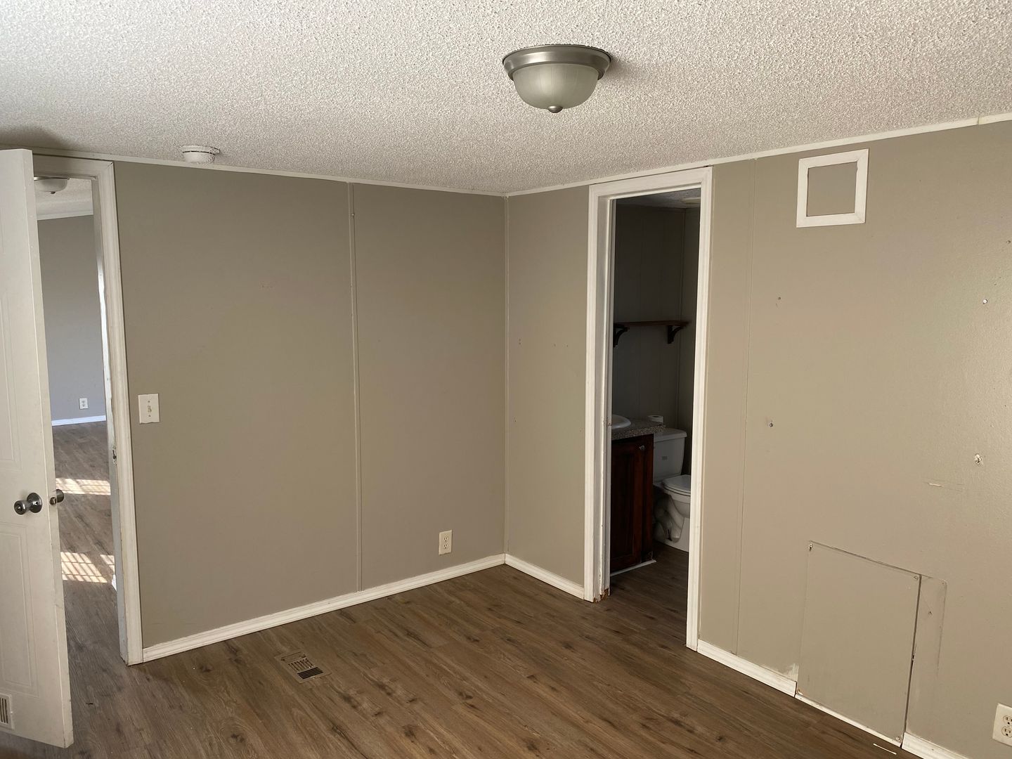 Memphis Apartment: 4144 Thomas St