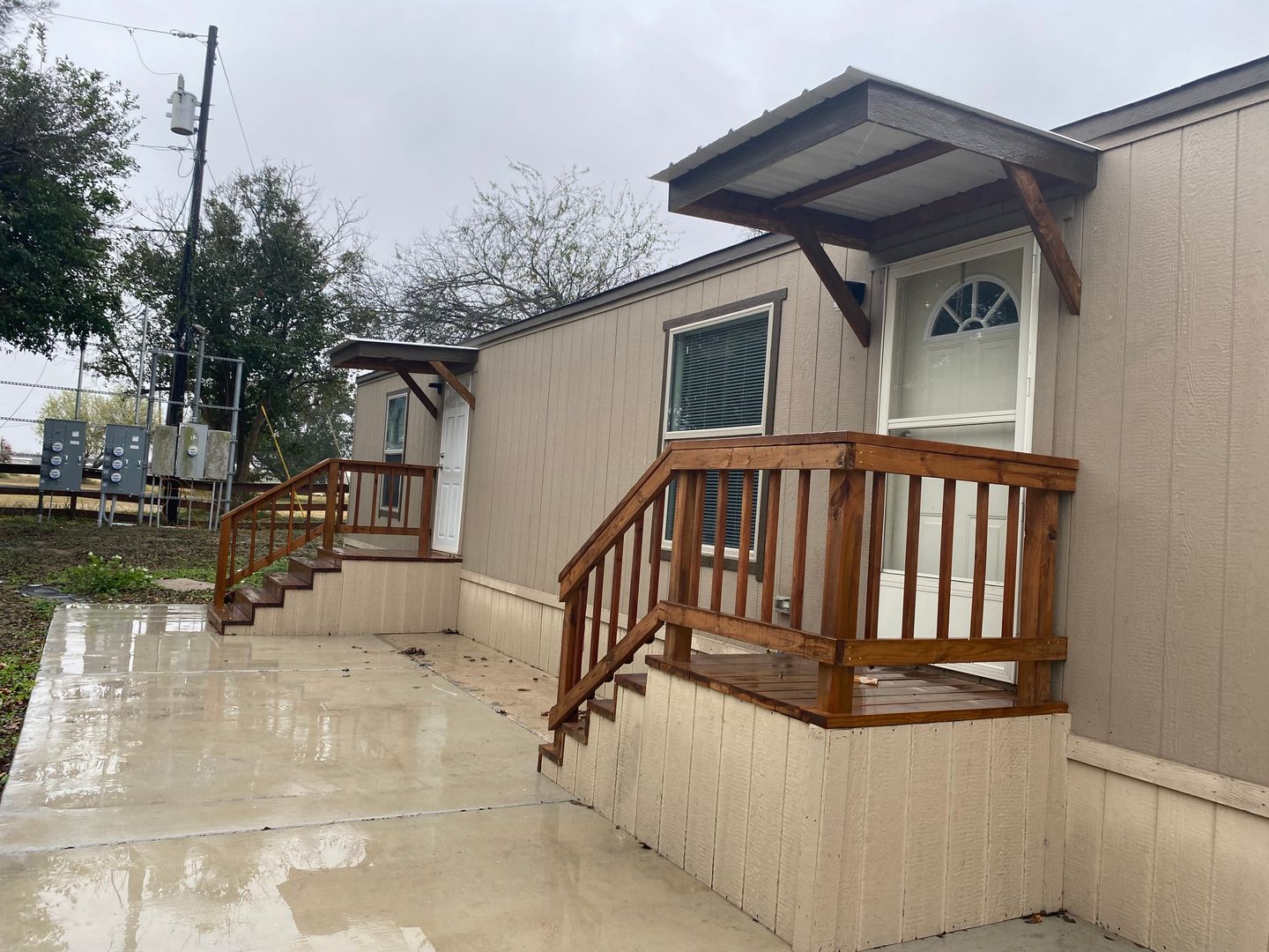 Donna Apartment: 422 S Val Verde Rd