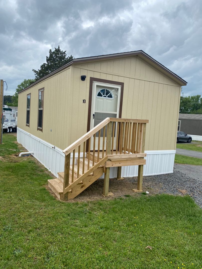 Jacksonville Apartment: 3000 John Harden Dr