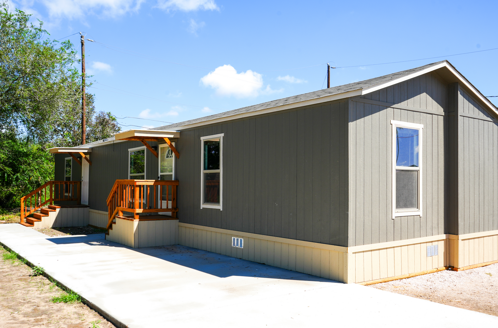Donna Apartment: 422 S Val Verde Rd