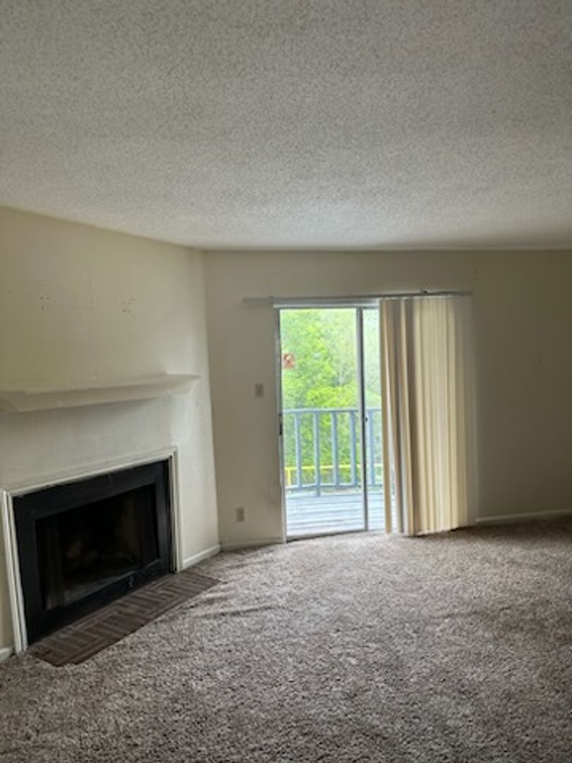 Harlingen Apartment: 1501 Sam Houston Dr