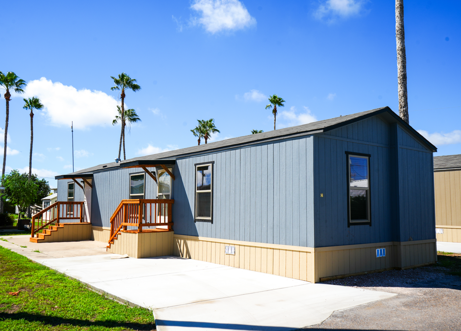 Donna Apartment: 422 S Val Verde Rd