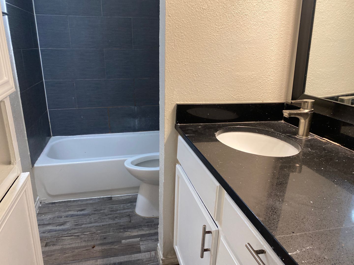 Dallas Apartment: 404 Andrews Ave