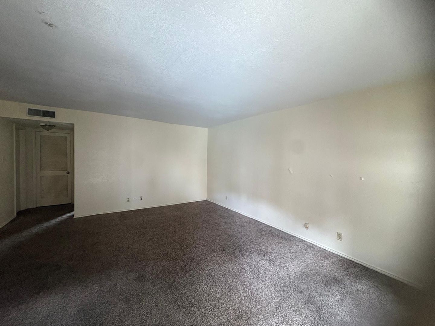 Harlingen Apartment: 1501 Sam Houston Dr