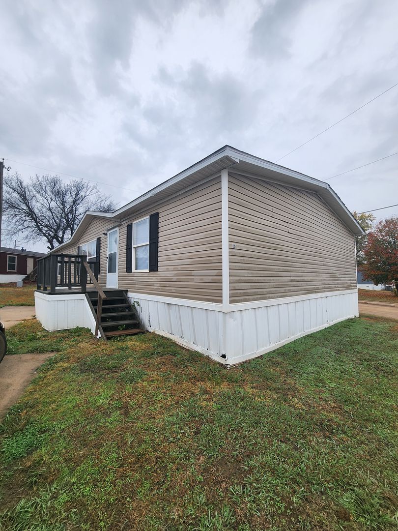 Stillwater Apartment: 2900 E. 6th Ave