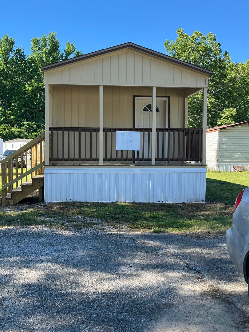 Memphis Apartment: 4144 Thomas St
