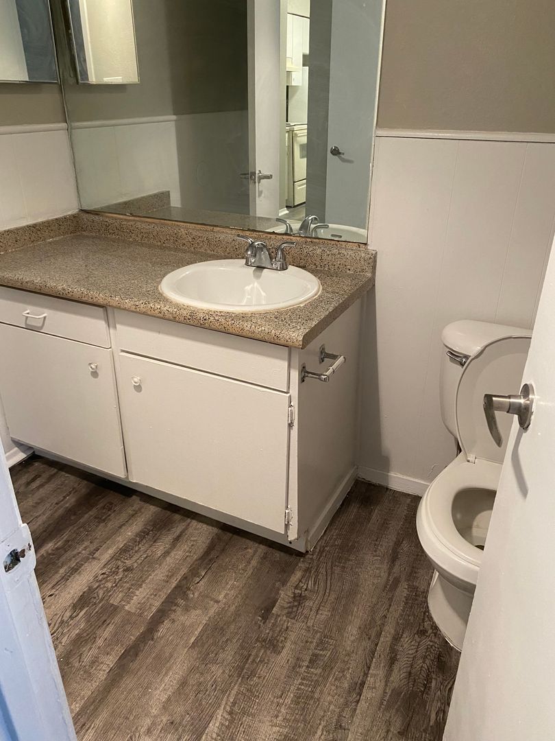 Abilene Apartment: 1948 Denton St