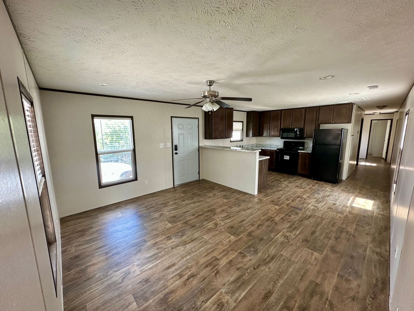 Mission Apartment: 1901 N Glasscock Rd