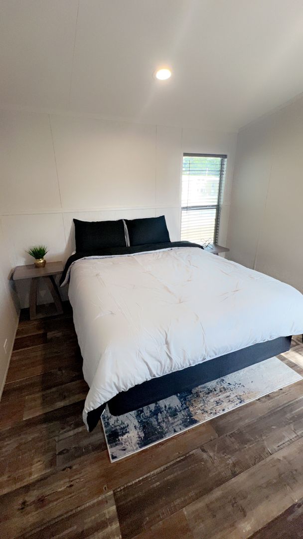 Mission Apartment: 4770 N Mayberry Road