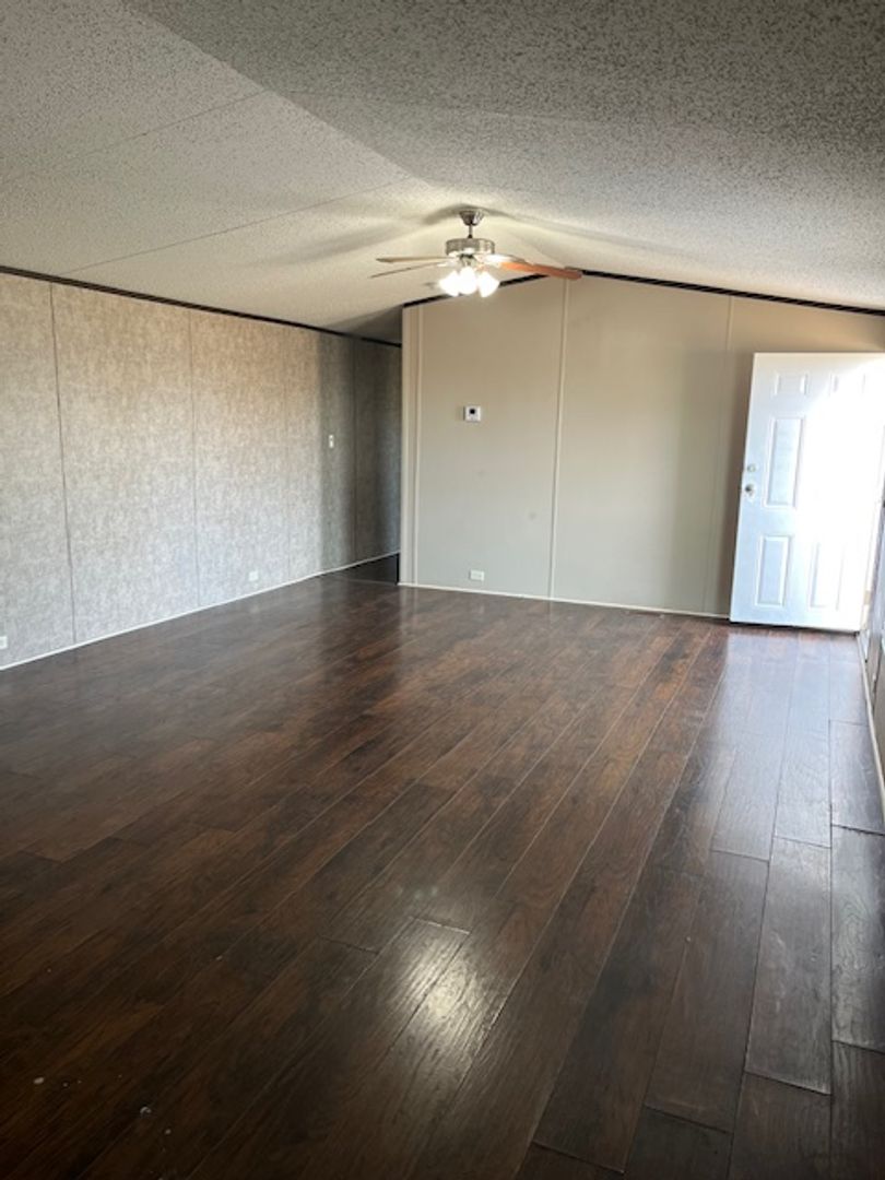 Wichita Falls Apartment: 154 Evergreen Drive