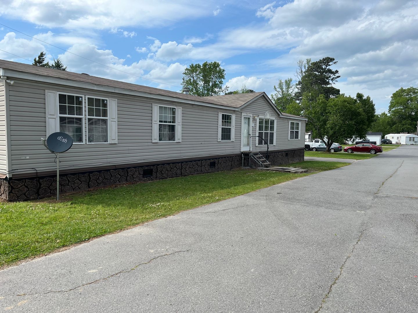 Jacksonville Apartment: 3000 John Harden Dr