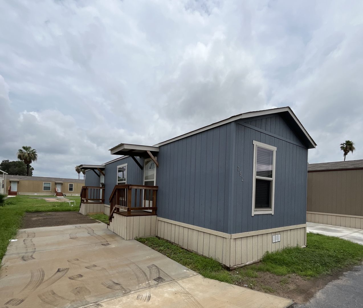McAllen Apartment: 2901 Hwy 107 West
