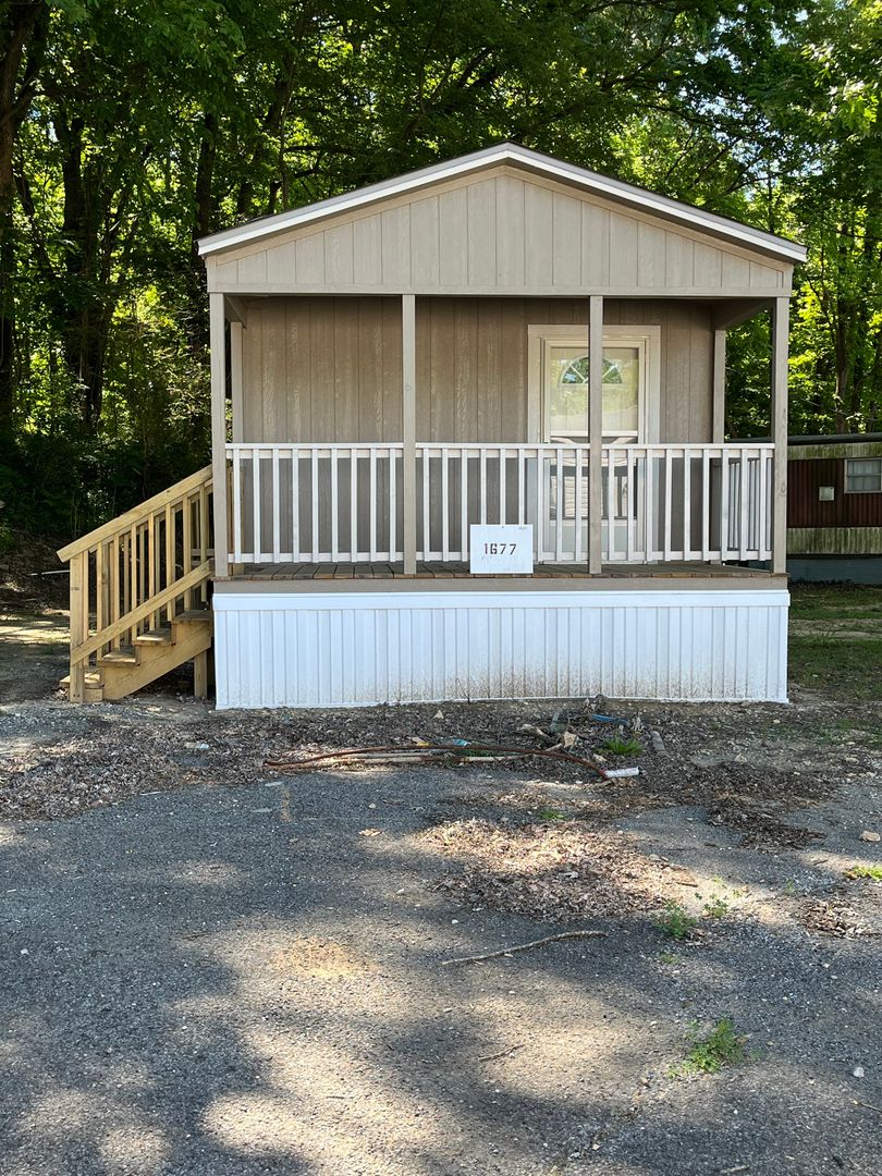Memphis Apartment: 4144 Thomas St