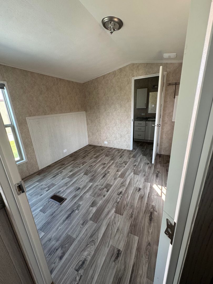 Now leasing 12 of 15