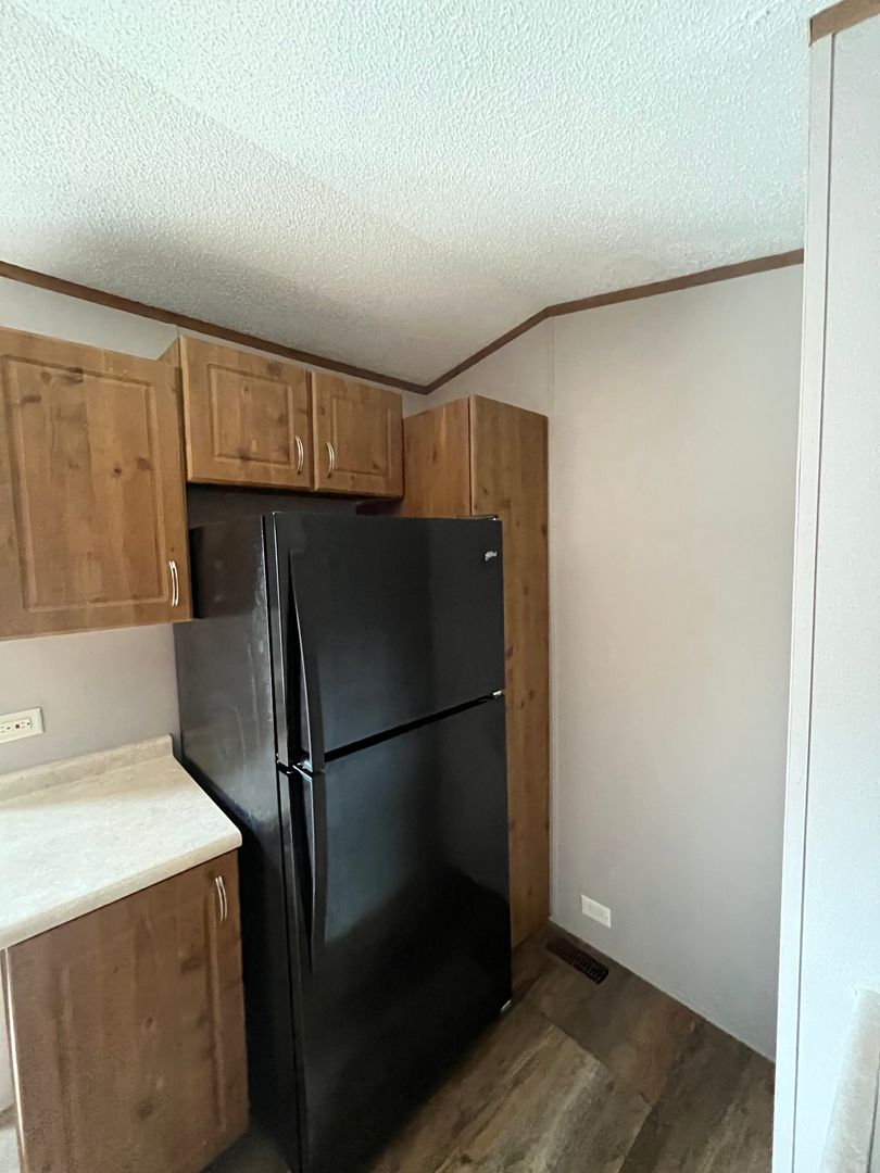 Alamo Apartment: 1513 W Crockett St