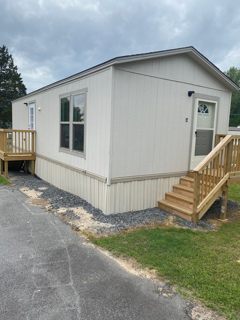 Jacksonville Apartment: 3000 John Harden Dr