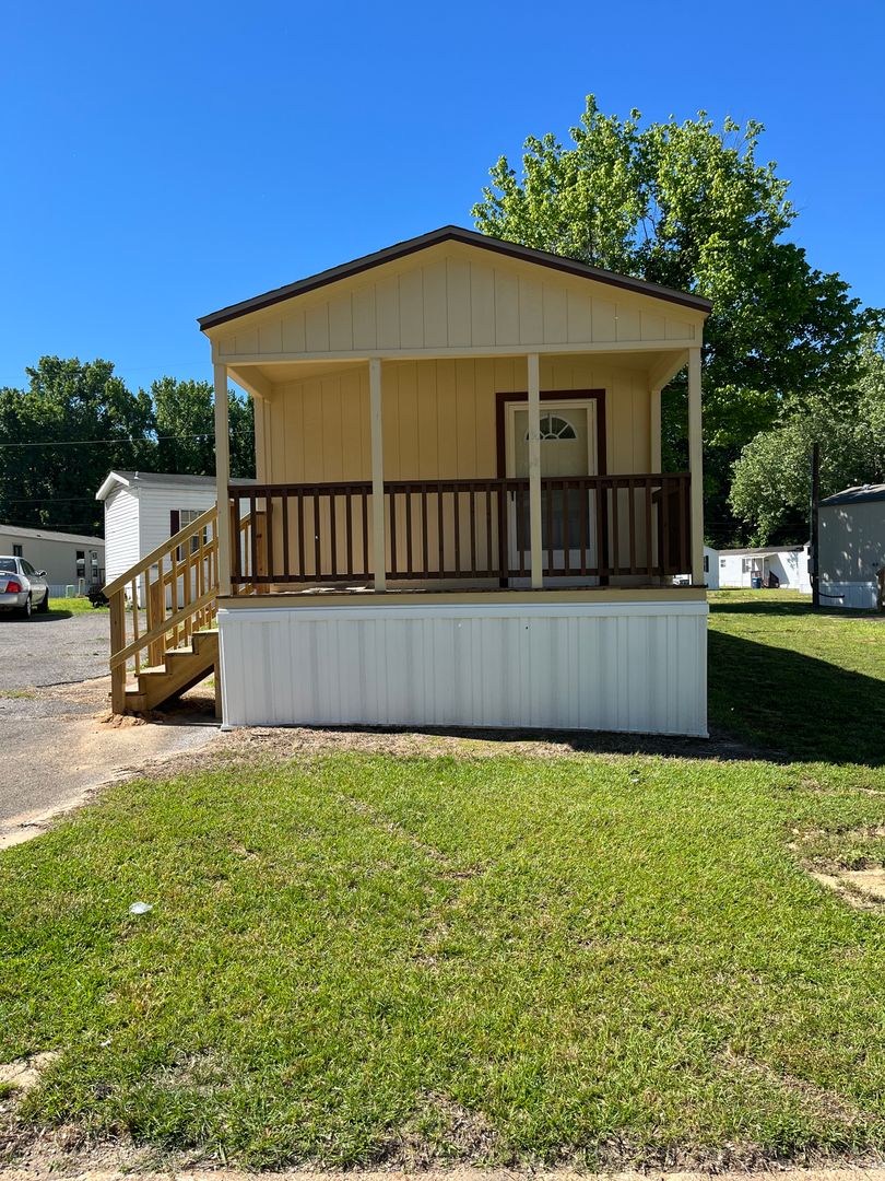 Memphis Apartment: 4144 Thomas St