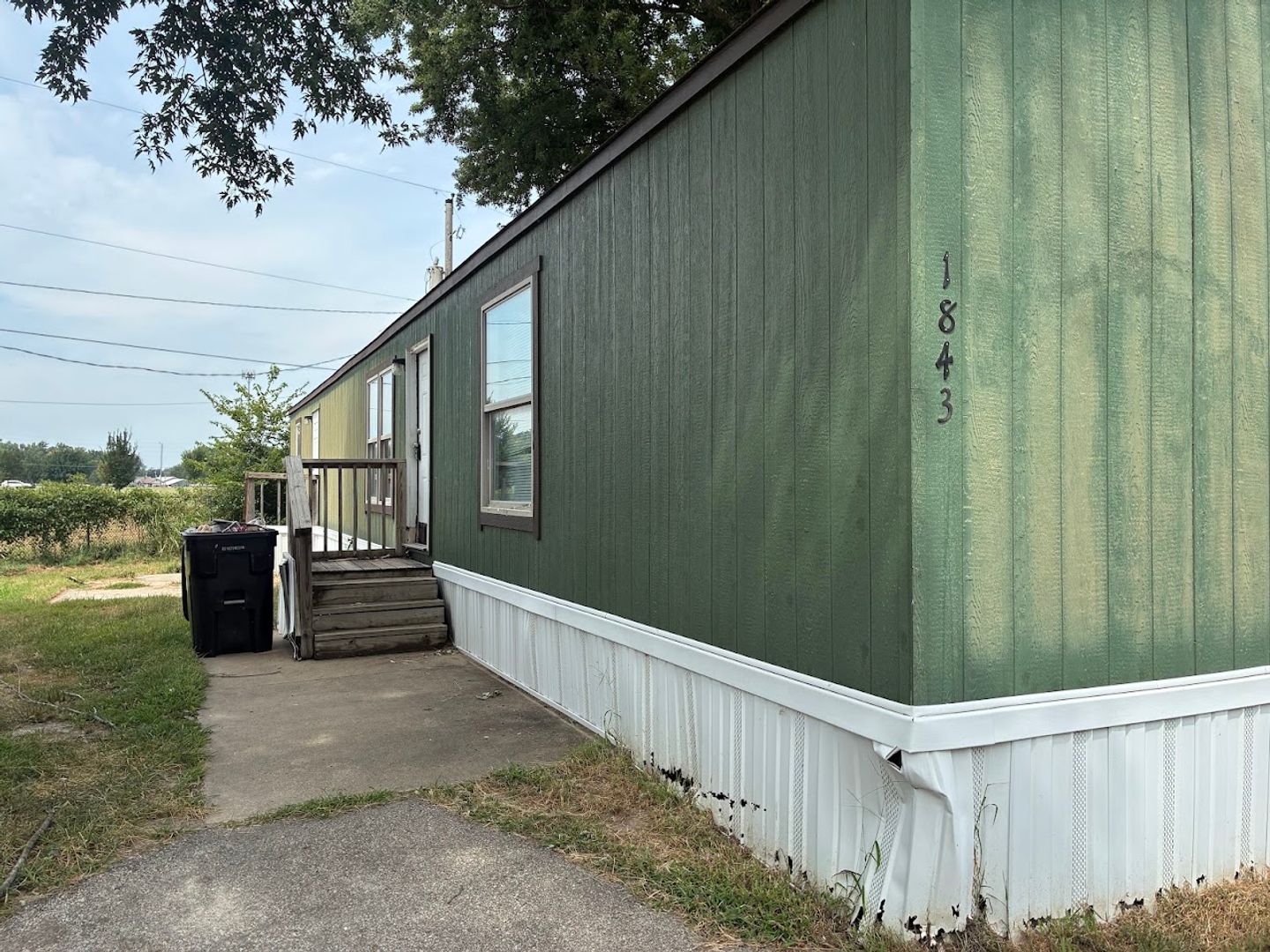 Topeka Apartment: 113 NE Burgess Court