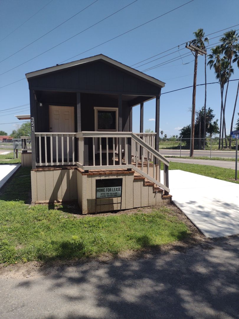McAllen Apartment: 2901 Hwy 107 West