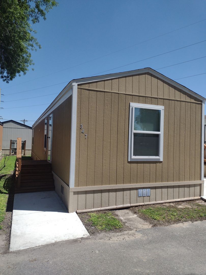 McAllen Apartment: 2901 Hwy 107 West