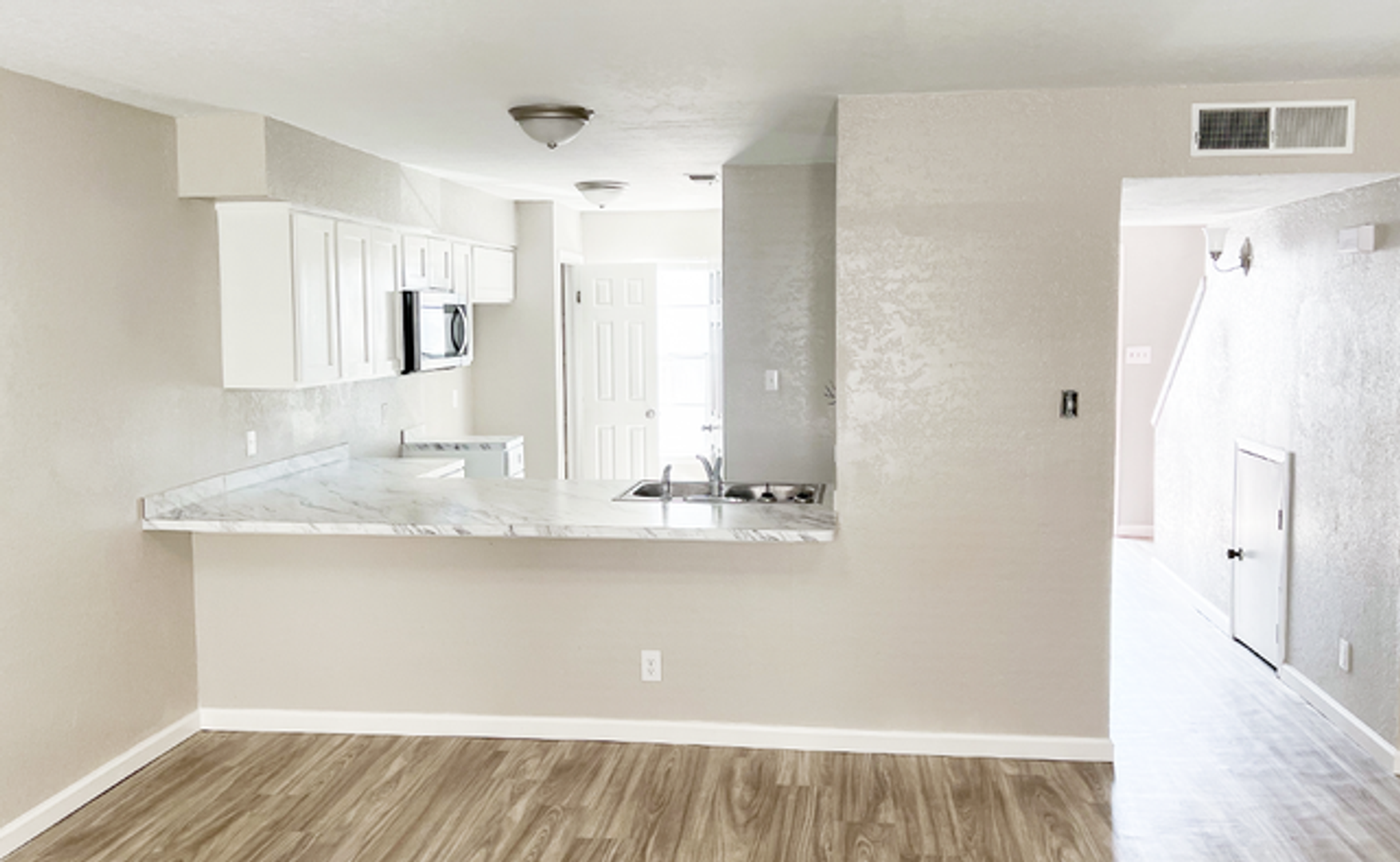 Harlingen Apartment: 1501 Sam Houston Dr