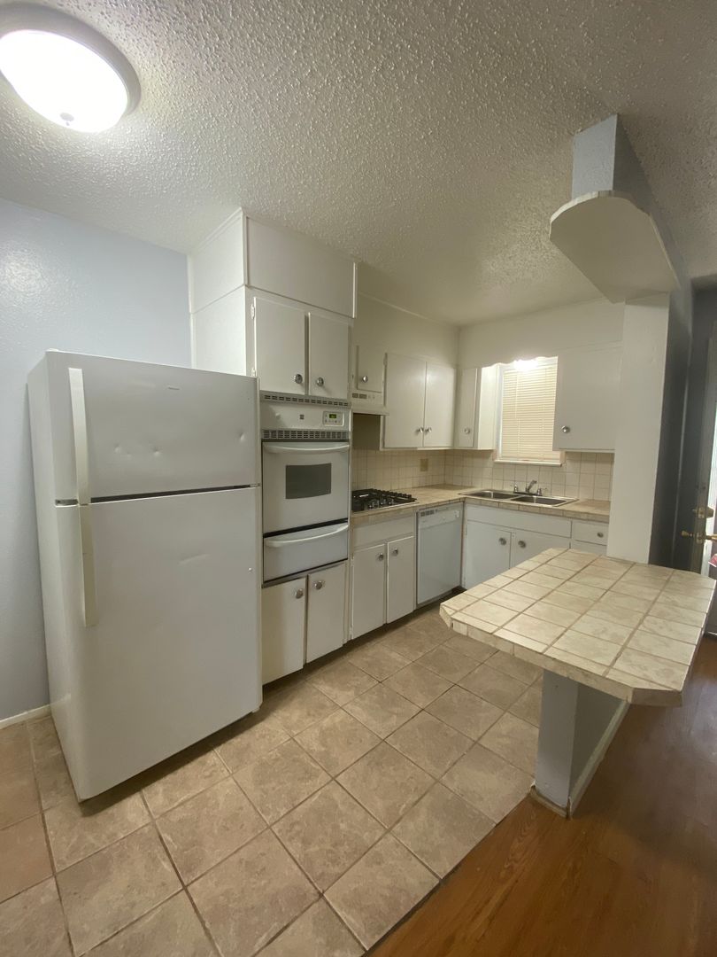 Amarillo Apartment: 6240 Woodward St