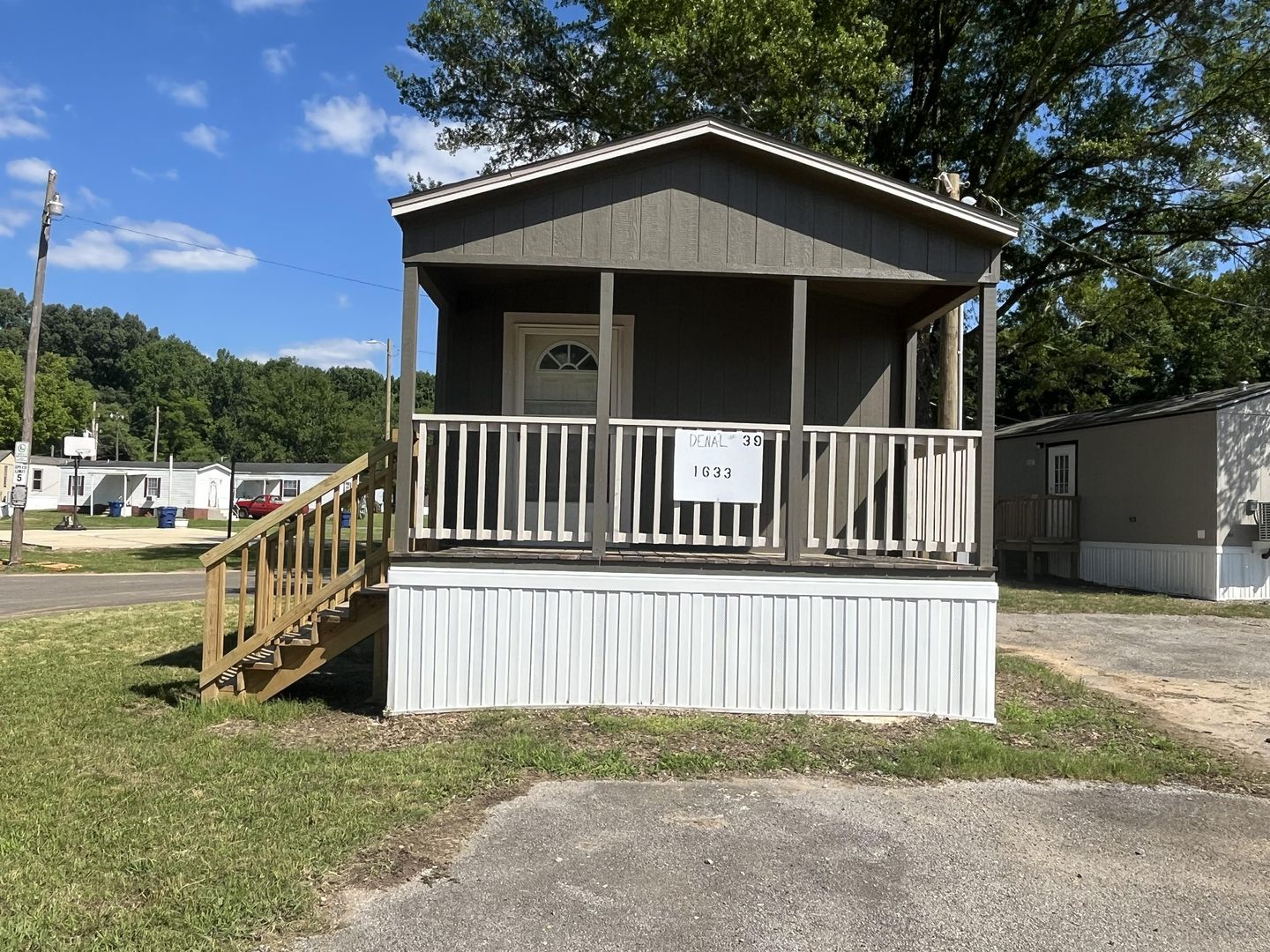 Memphis Apartment: 4144 Thomas St