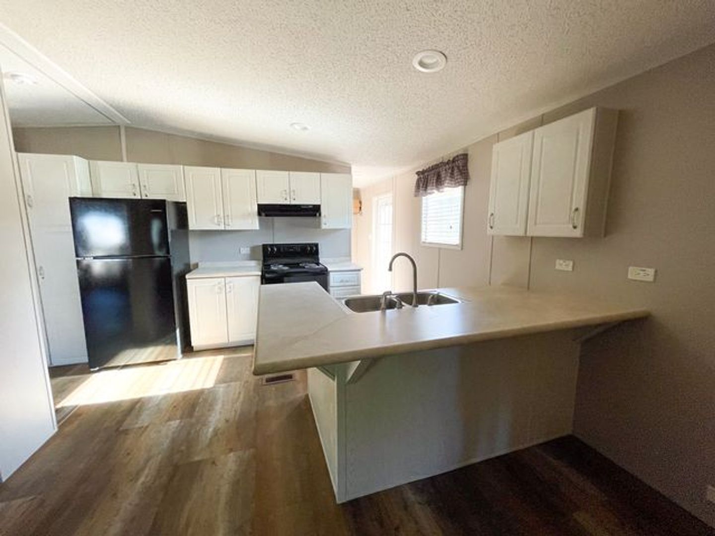 Mission Apartment: 1740 E US Business Hwy 83