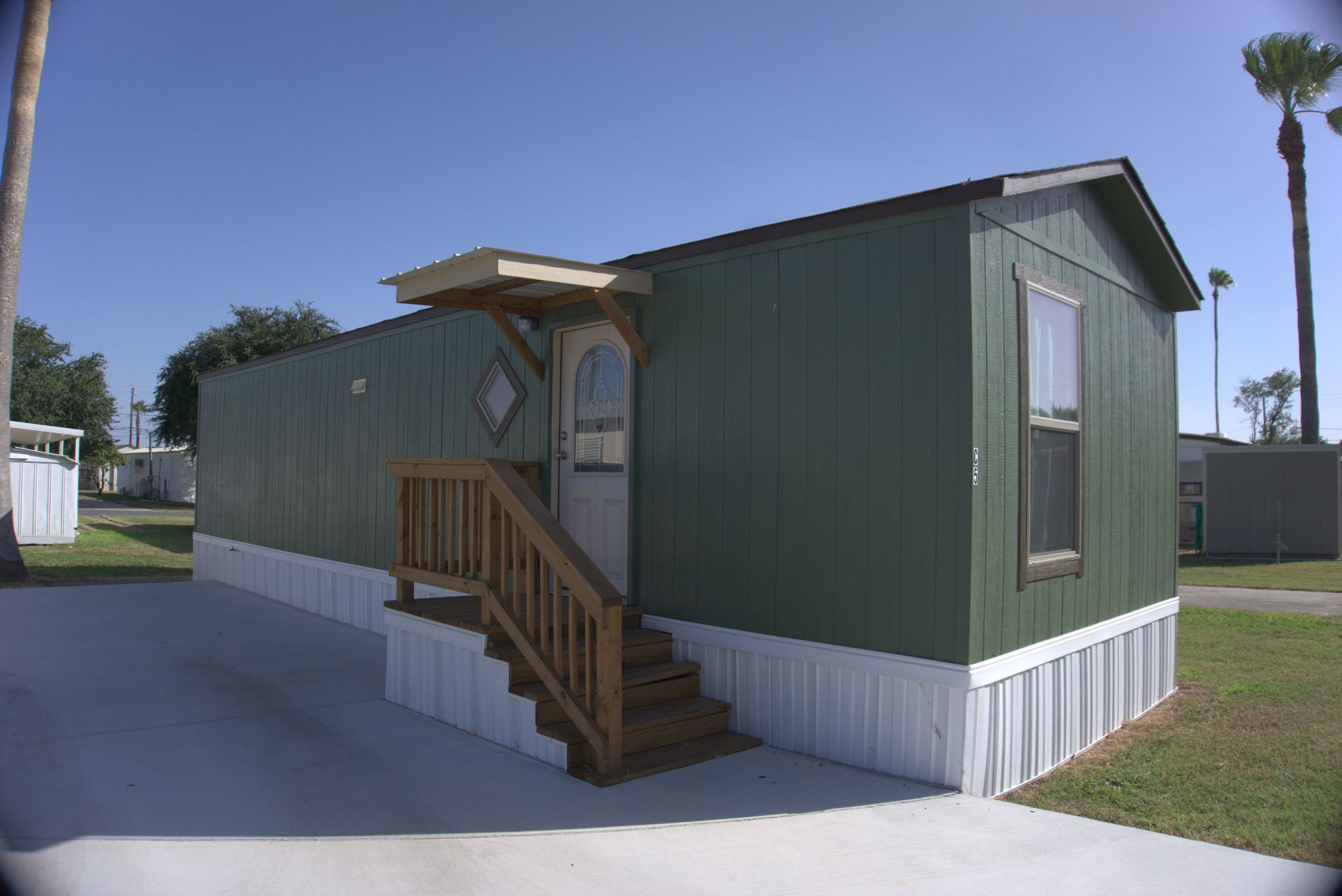 $699 move in special on approved credit! 3 of 12