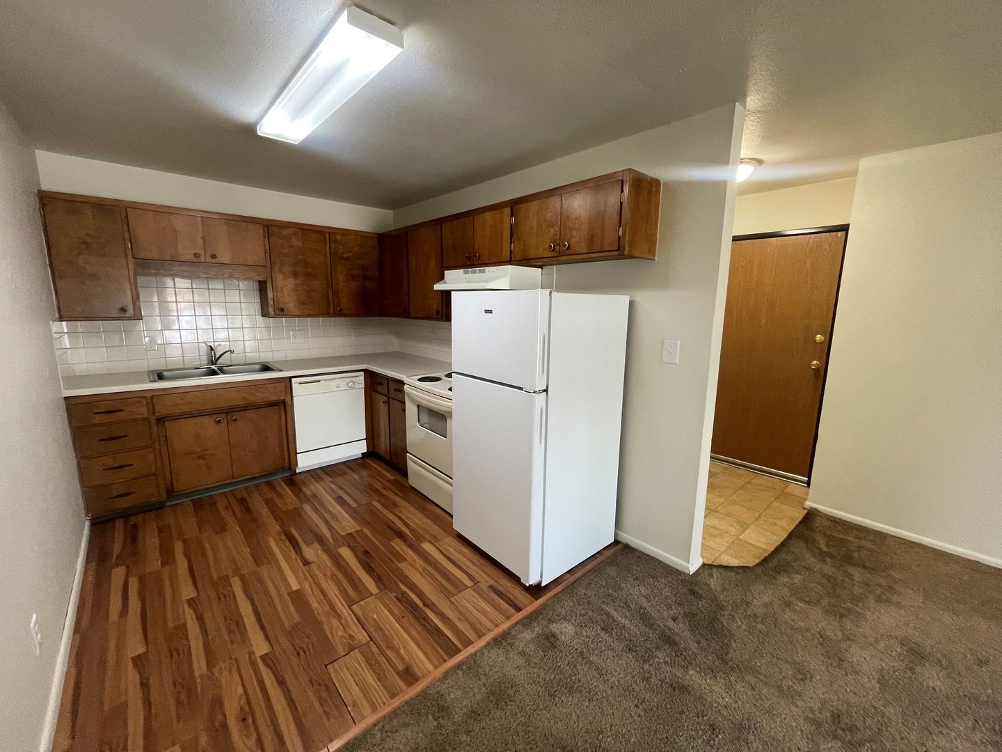 Fargo Apartment: 2301 17th St S