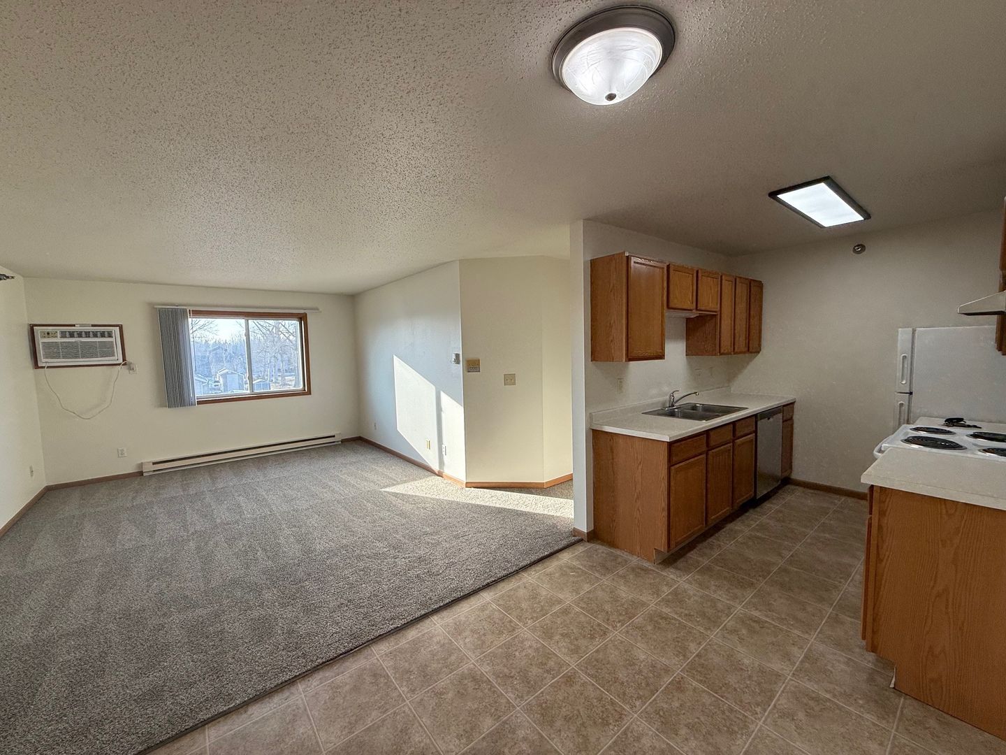 Moorhead Apartment: 3740 7th St S