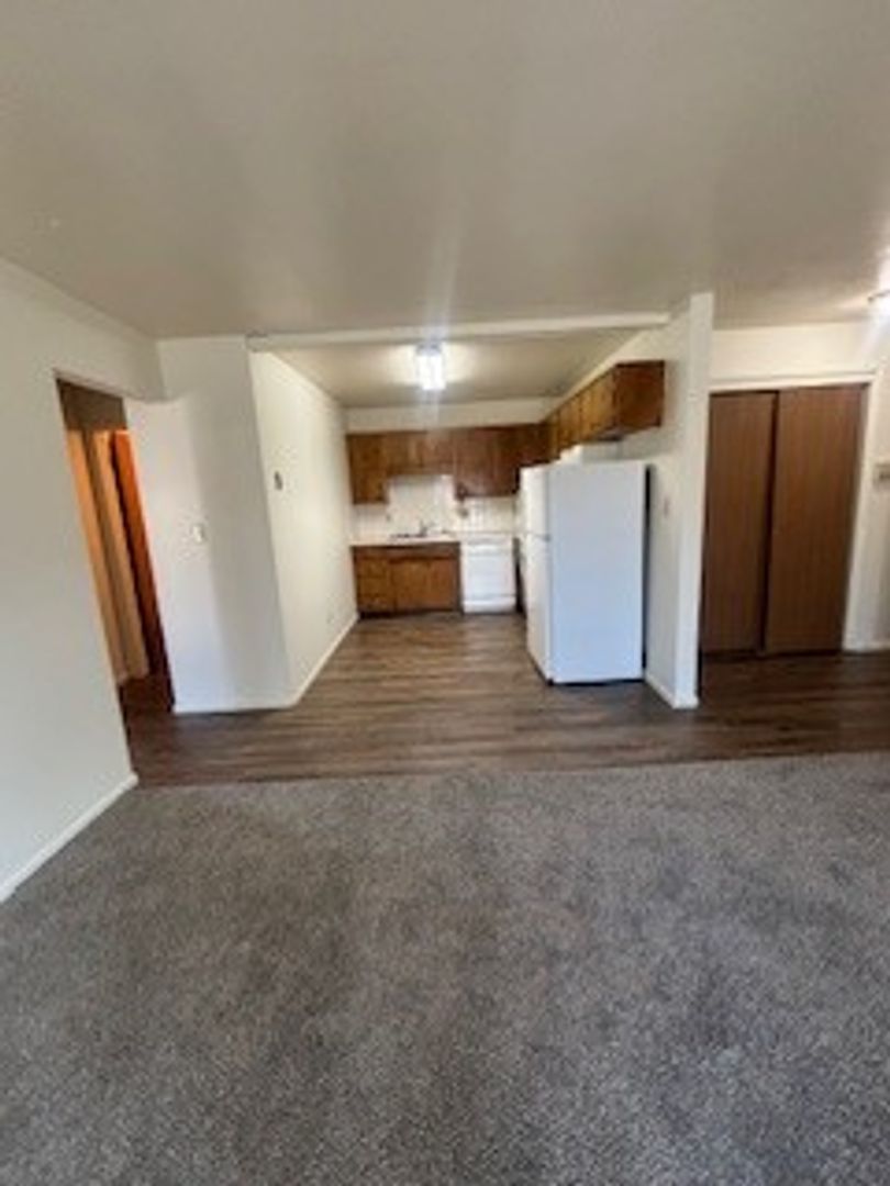 Fargo Apartment: 2301 17th St S