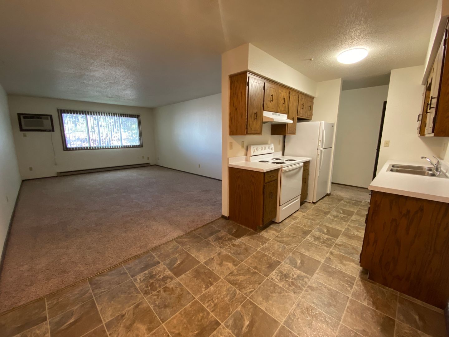 Fargo Apartment: 1112 Westrac Drive S.