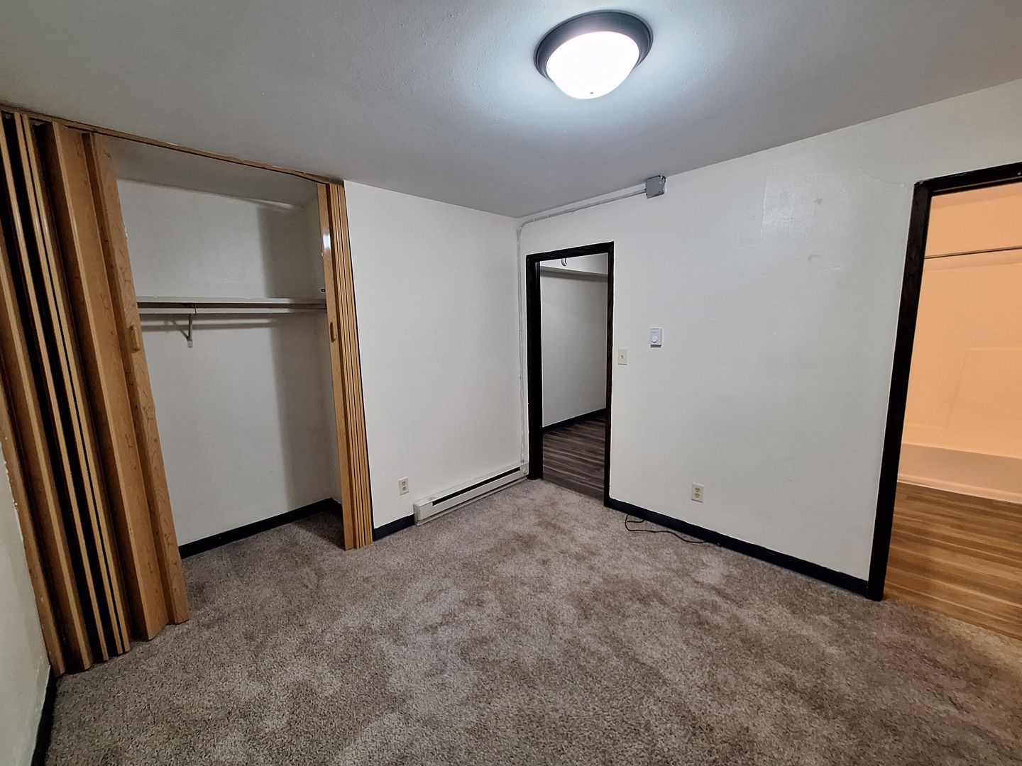 East Grand Forks Apartment: 2002 8th Ave NW